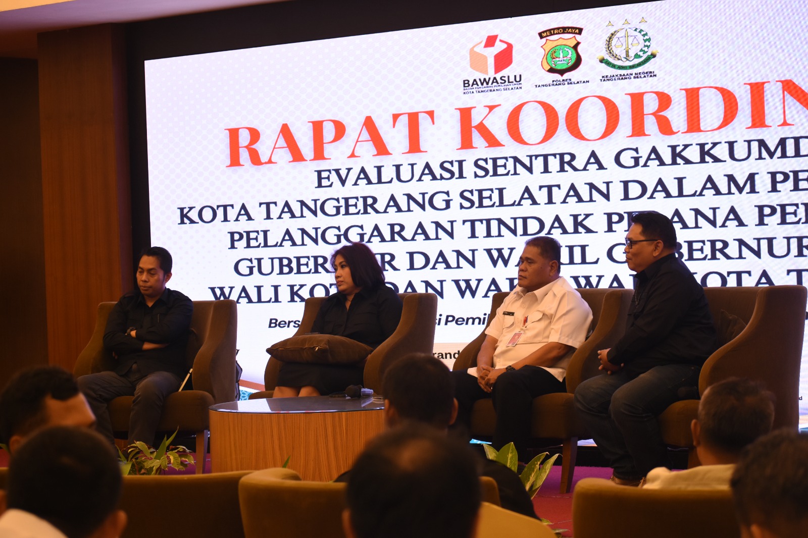 Rapat Koordinasi Sentra Gakkumdu dalam rangka Evaluasi Penanganan Pelanggaran Pemilihan Serentak 2024
