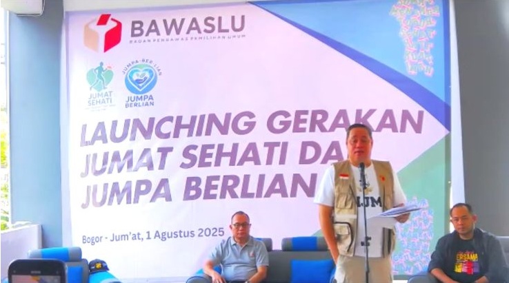 Ketua dan Anggota Bawaslu Tangsel hadiri secara online Peluncuran Program “Jumat Sehati”, Jumat (1/8).