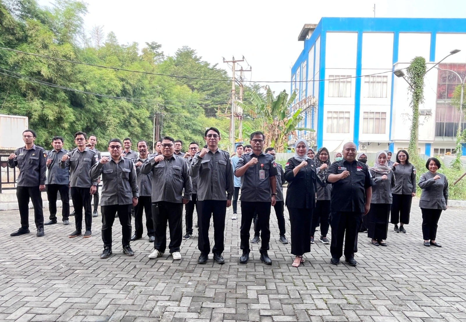 Plt. Kepala Sekretariat Bawaslu Provinsi Banten Tekankan Penguatan Lembaga saat Apel di Bawaslu Tangsel
