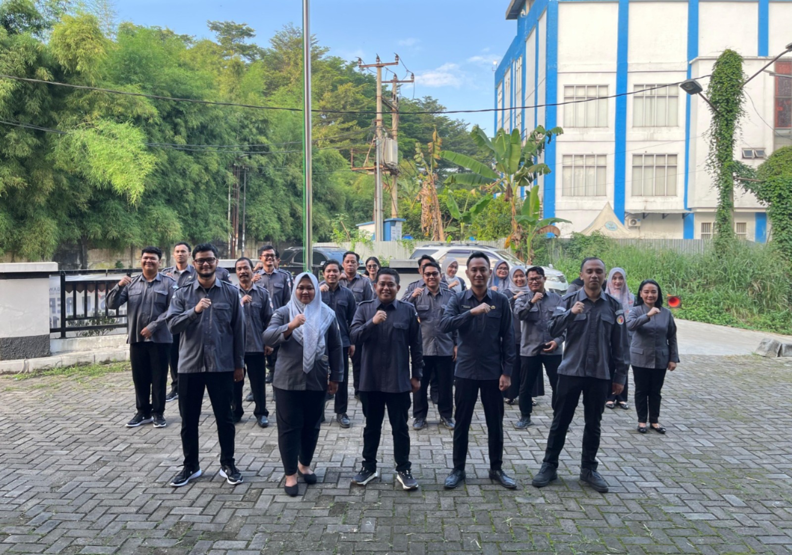 Apel Rutin Senin Pagi di Lingkungan Bawaslu Kota Tangerang Selatan