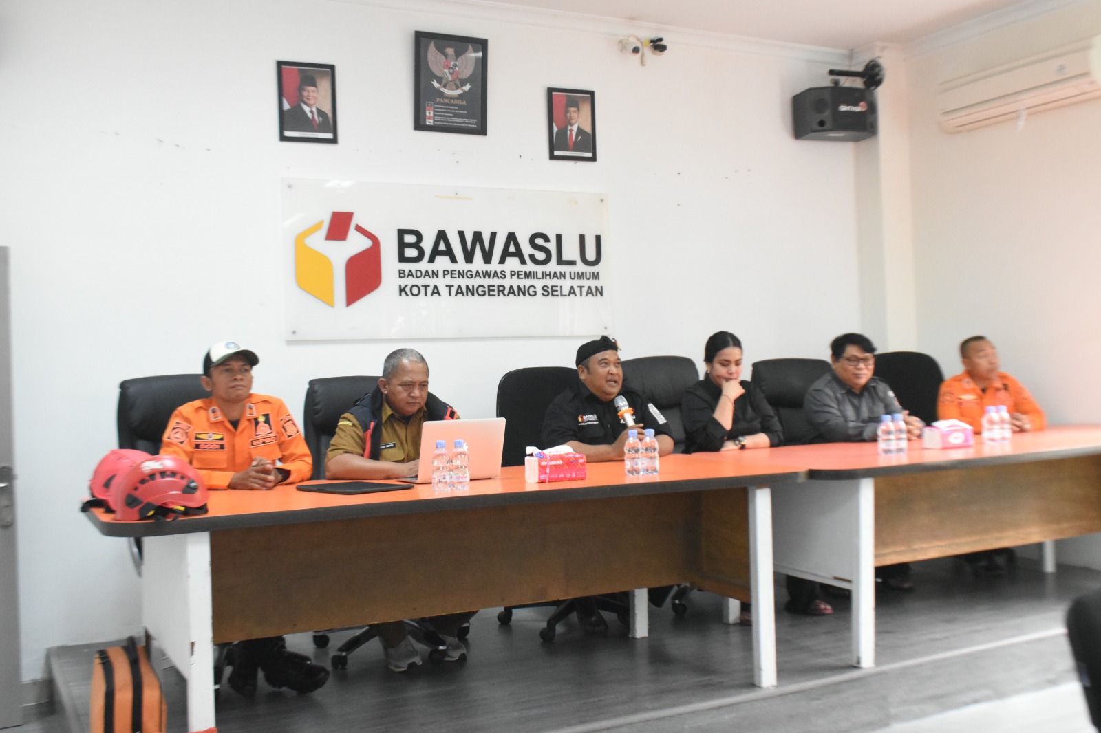 Siap Siaga Hadapi Bencana Alam, Bawaslu Tangsel mengikuti Pelatihan Simulasi Kesiapsiagaan Gempa Bumi