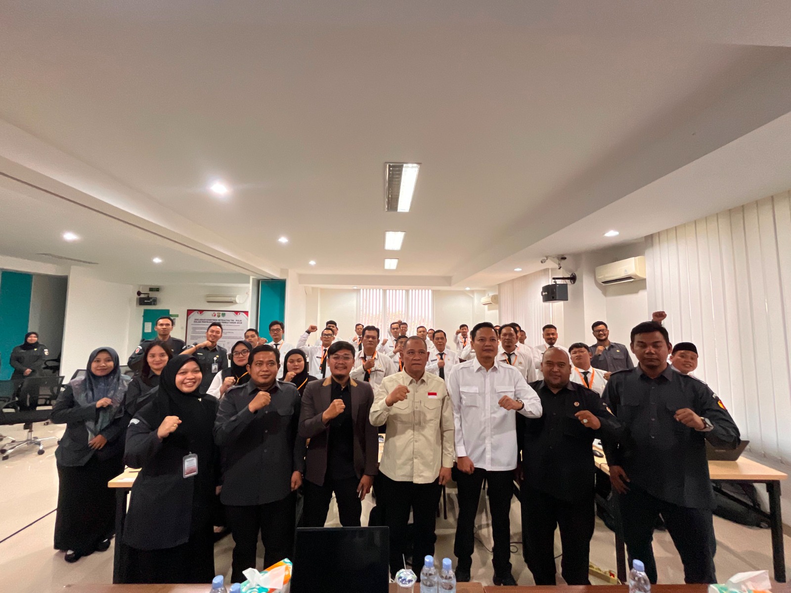 Bawaslu Provinsi Banten Selenggarakan Orientasi PPPK Batch 3 di Bawaslu Kota Tangerang Selatan, Perkuat Integritas dan Profesionalisme Aparatur Pengawas Pemilu