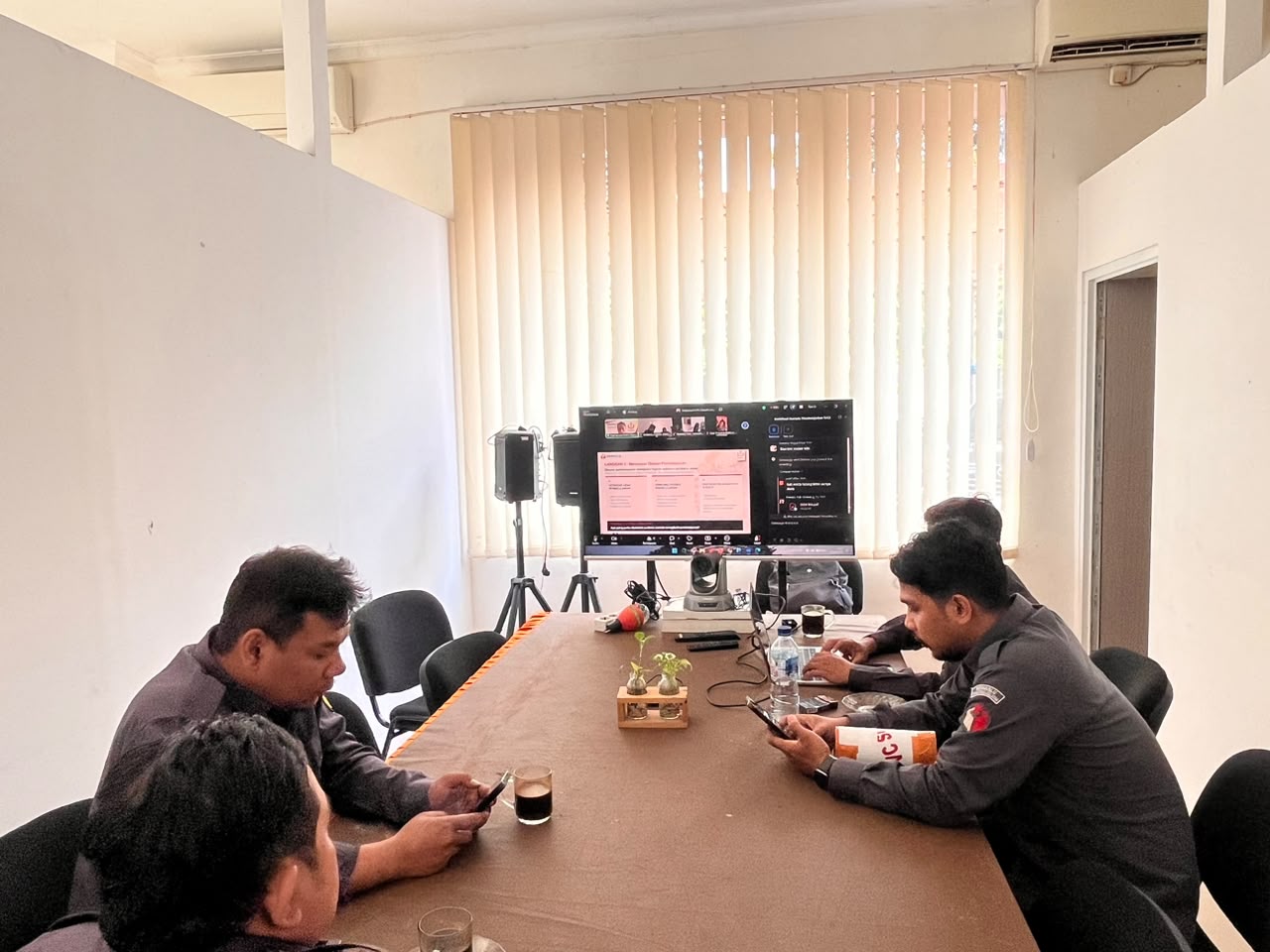 Bawaslu Kota Tangerang Selatan Ikuti Sosialisasi Bawaslu Membelajarkan Volume 2 Secara Daring