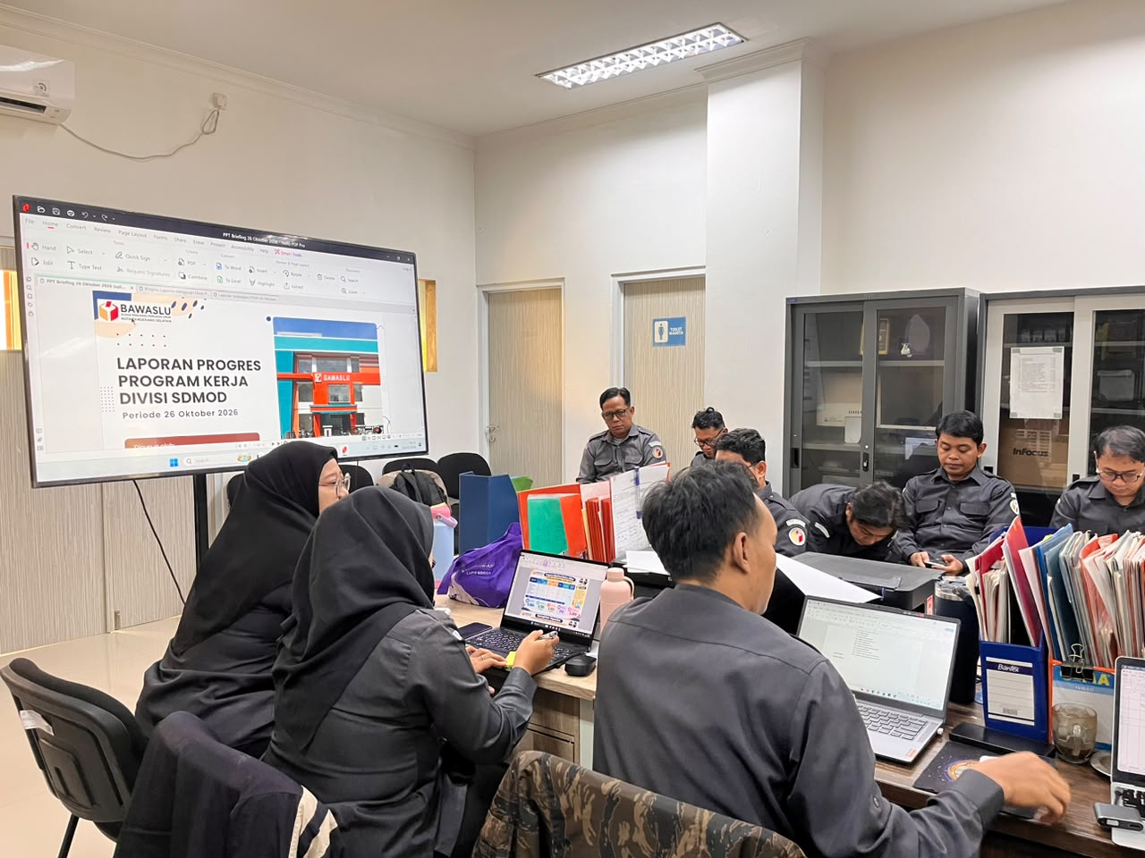 Bawaslu Tangsel Bahas Sinkronisasi Data Hasil Pengawasan dalam Briefing Internal