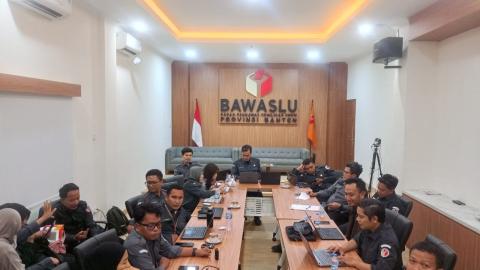 Satukan Pemahaman dalam Pengawasan PDPB, Bawaslu Tangsel Ikuti Rapat Koordinasi dan Konsolidasi Hasil Pengawasan Pemutakhiran Data Pemilih Berkelanjutan (PDPB) Semester I Tahun 2026