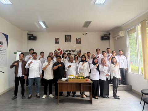Bawaslu Tangsel Laksanakan Rapat Pembinaan dan Penguatan Kelembagaan dalam Momentum HUT ke-81 Kemerdekaan RI dan HUT ke-8 Bawaslu Kabupaten/Kota