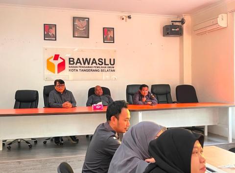 Bawaslu Tangsel Laksanakan Briefing Rutin, Ketua Ingatkan Jajaran tentang Warisan Kebaikan