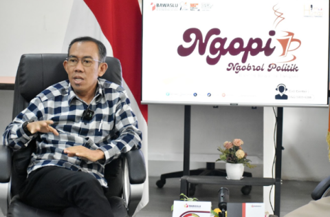 "Menurut saya, KPU adalah lembaga yang punya kontribusi besar terhadap pelaksanaan demokrasi di Indonesia. Yang kedua, menjadi penyelenggara pemilu itu adalah ajang uji mental dan uji integritas paling nyata bagi manusia," ujar Akhmad Subagja.