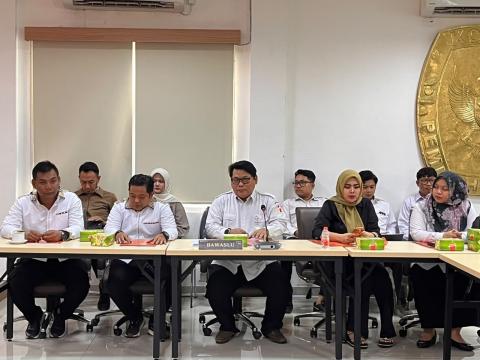 Selalu Awasi Pemutakhiran Data Pemilih Berkelanjutan, Bawaslu Tangsel Hadiri Rapat Pleno Terbuka Penetapan Rekapitulasi Data Pemilih Berkelanjutan Triwulan III Tahun 2026
