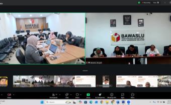 Rapat Koordinasi Penyampaian Program Kerja oleh Bawaslu Kabupaten dan Kota kepada Bawaslu Provinsi Banten dilakukan secara daring, Selasa (27/01).