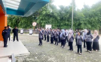 Perkuat Disiplin dan Soliditas, Bawaslu Kota Tangsel Laksanakan Apel Rutin Senin Pagi