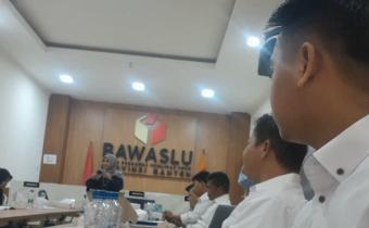 Tingkatkan Kompetensi Pramusaji, Bawaslu Tangsel Menghadiri Peningkatan Kapasitas Pramusaji dan Pramubakti di Lingkungan Bawaslu Se-Provinsi Banten