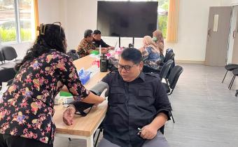 Jaga Kesehatan, Jaga Produktivitas: Bawaslu Tangsel Hadirkan Pemeriksaan Kesehatan Gratis