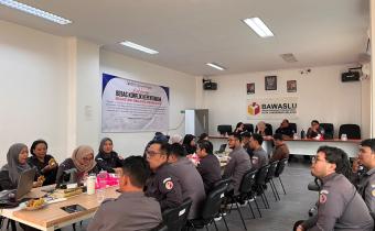 Awali Pekan Kerja, Bawaslu Kota Tangerang Selatan Perkuat Komitmen Pengawasan Melalui Apel Pagi