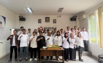 Bawaslu Tangsel Laksanakan Rapat Pembinaan dan Penguatan Kelembagaan dalam Momentum HUT ke-81 Kemerdekaan RI dan HUT ke-8 Bawaslu Kabupaten/Kota